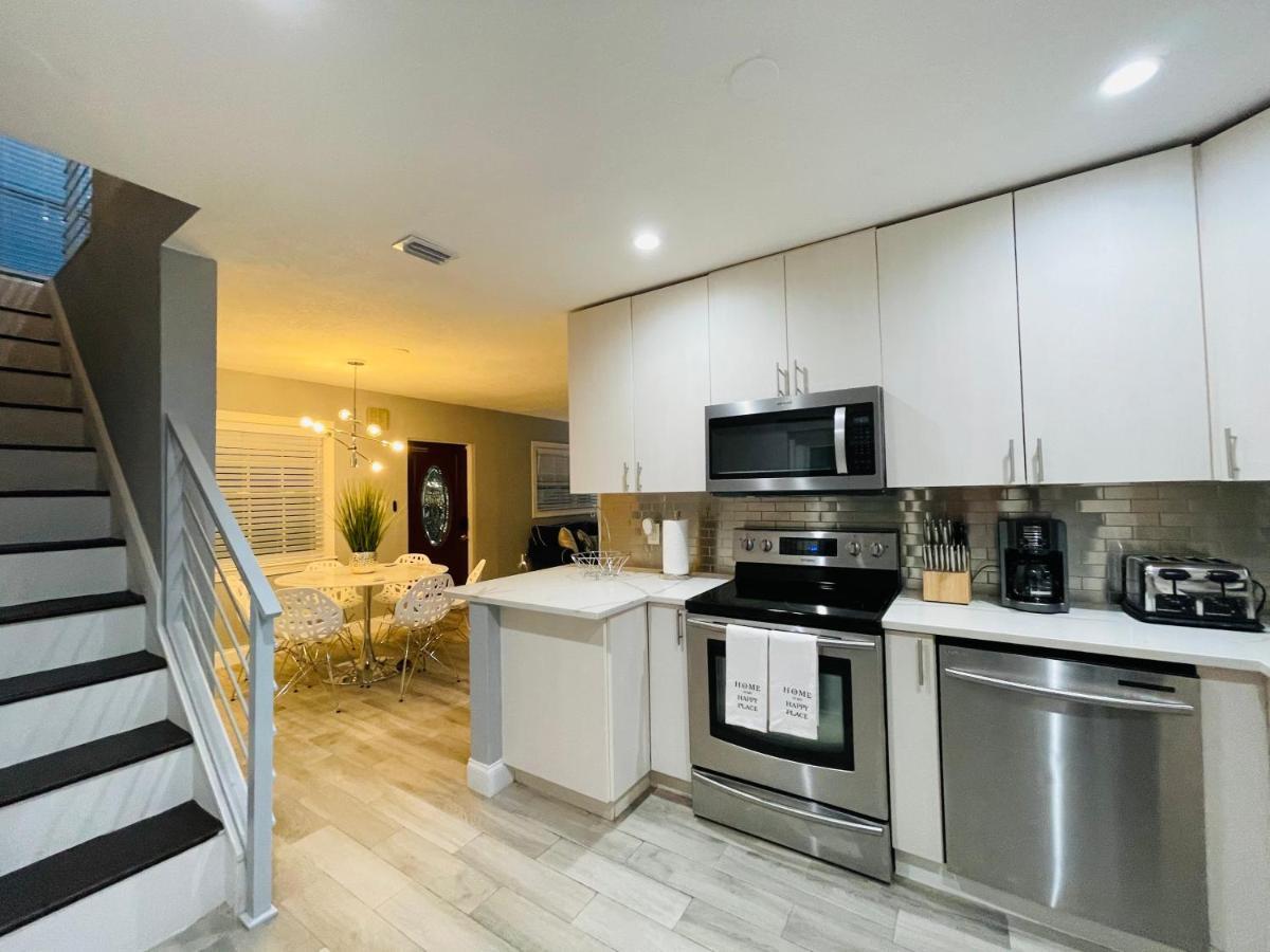 Holiday home Paradise Heated Pool Near Img & Siesta Key Sarasota
