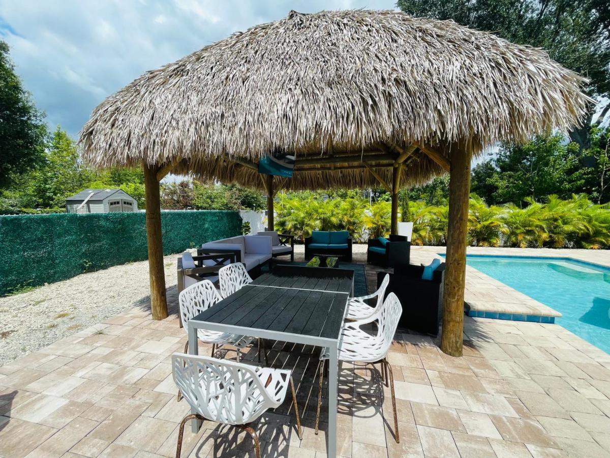 Paradise Heated Pool Near Img & Siesta Key